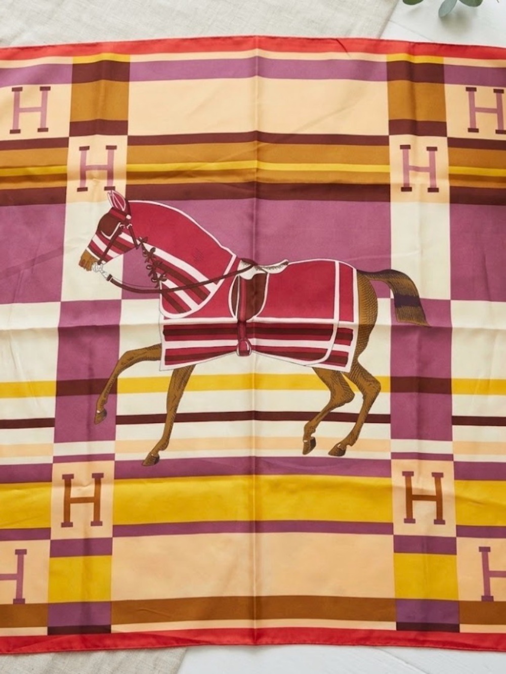 Women Silk-Feel Horse Print Equestrian Scarf approx 26 inch square New